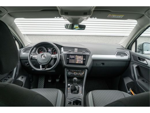 Volkswagen Tiguan 1.5 TSI Comfortline Business | Achteruitrijcamera | Elektrisch bedienbare achterklep met sensorst... ActivLease financial lease