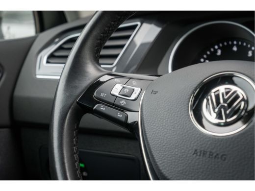 Volkswagen Tiguan 1.5 TSI Comfortline Business | Achteruitrijcamera | Elektrisch bedienbare achterklep met sensorst... ActivLease financial lease