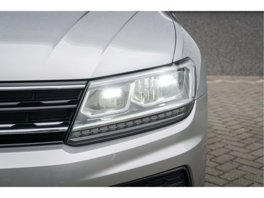 Volkswagen Tiguan 1.5 TSI Comfortline Business | Achteruitrijcamera | Elektrisch bedienbare achterklep met sensorst... ActivLease financial lease