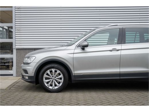 Volkswagen Tiguan 1.5 TSI Comfortline Business | Achteruitrijcamera | Elektrisch bedienbare achterklep met sensorst... ActivLease financial lease