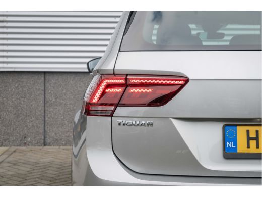Volkswagen Tiguan 1.5 TSI Comfortline Business | Achteruitrijcamera | Elektrisch bedienbare achterklep met sensorst... ActivLease financial lease