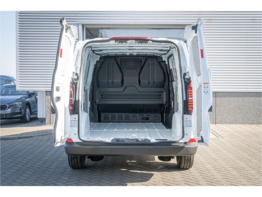 Volkswagen Transporter T7 | 2024 | 2.0 TDI L1H1 28 Life | *BPM Vrij ActivLease financial lease