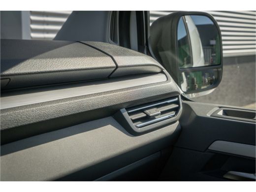 Volkswagen Transporter T7 | 2024 | 2.0 TDI L1H1 28 Life | *BPM Vrij ActivLease financial lease