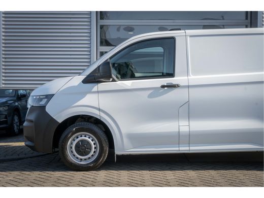Volkswagen Transporter T7 | 2024 | 2.0 TDI L1H1 28 Life | *BPM Vrij ActivLease financial lease
