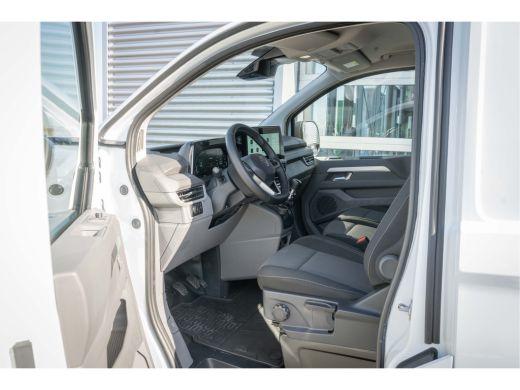 Volkswagen Transporter T7 | 2024 | 2.0 TDI L1H1 28 Life | *BPM Vrij ActivLease financial lease