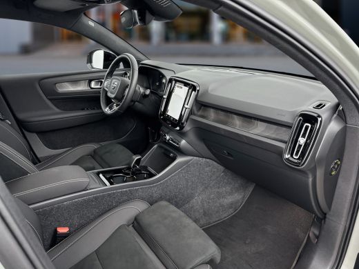 Volvo  C40 Single Motor Extended Range Ultimate 82 kWh | 20" | Allseason | Microtech Nubuck bekleding | Geti... ActivLease financial lease