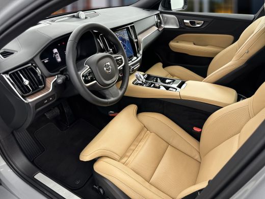 Volvo  V60 T6 Recharge AWD Ultra Dark | 19" | Bowers & Wilkins | Nappa leder | Massage stoelen | 360 Camera ... ActivLease financial lease