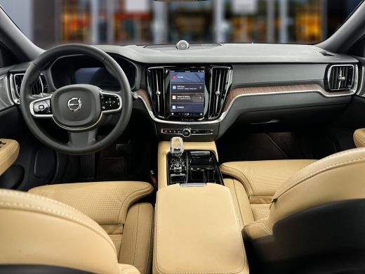 Volvo  V60 T8 Recharge AWD Ultra Dark | 19" | Nappa leder | Massagestoelen | Bowers & Wilkins | 360 Camera |... ActivLease financial lease