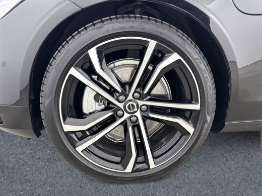 Volvo  V90 T6 Recharge AWD Ultra Dark | 20" | Luchtvering | Bowers & Wilkins | Trekhaak | 360 Camera | Getin... ActivLease financial lease