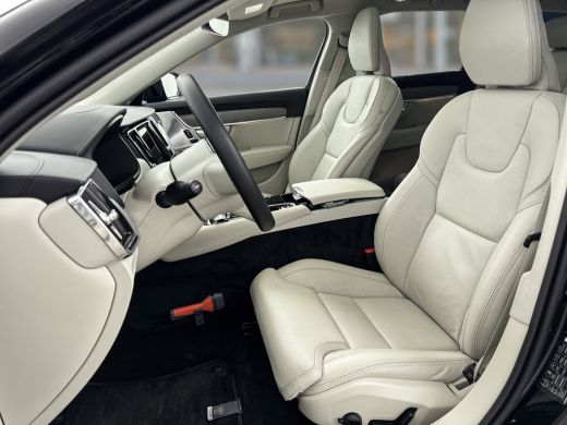 Volvo  V90 T6 Recharge AWD Ultra Dark | 20" | Luchtvering | Bowers & Wilkins | Trekhaak | 360 Camera | Getin... ActivLease financial lease