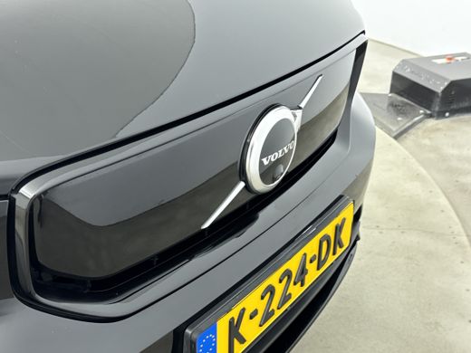 Volvo  XC40 Recharge P8 78KWh AWD R-Design | 20" | Panoramadak | Elektrisch verst. stoelen | 360 Camera | Har... ActivLease financial lease