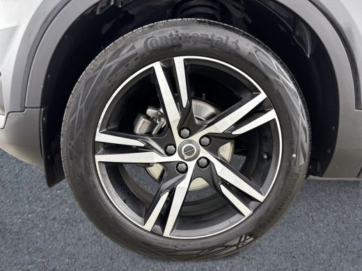 Volvo  XC40 T2 A/T R-Design | 19" | Adaptieve cruise | BLIS | Stoel/stuurverwarming | Parkeercamera | Leder/N... ActivLease financial lease