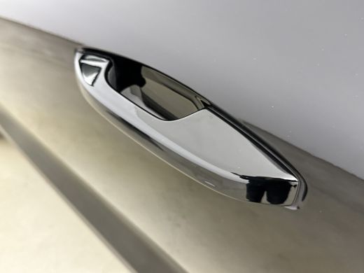Volvo  XC40 T2 A/T R-Design | 19" | Adaptieve cruise | BLIS | Stoel/stuurverwarming | Parkeercamera | Leder/N... ActivLease financial lease