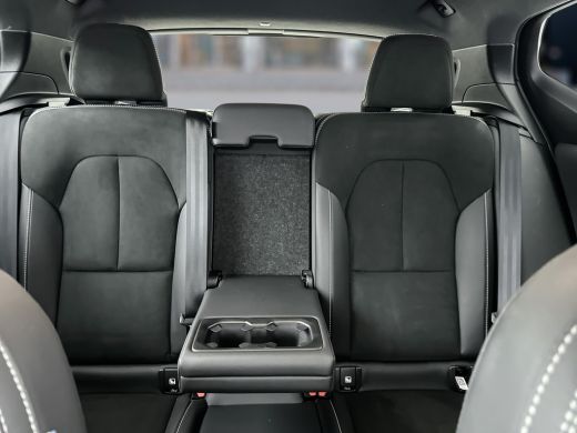 Volvo  XC40 T2 A/T R-Design | 19" | Adaptieve cruise | BLIS | Stoel/stuurverwarming | Parkeercamera | Leder/N... ActivLease financial lease