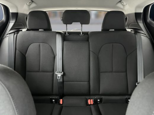 Volvo  XC40 T2 Momentum Core | Navigatie | Stoel/stuur/achterbankverwarming | Standkachel | Apple Carplay | P... ActivLease financial lease