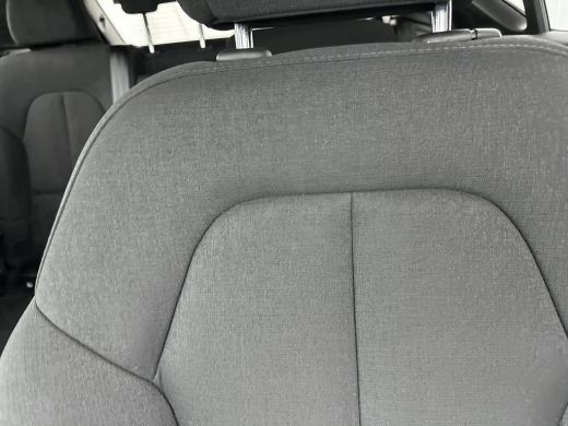 Volvo  XC40 T2 Momentum Core | Navigatie | Stoel/stuur/achterbankverwarming | Standkachel | Apple Carplay | P... ActivLease financial lease