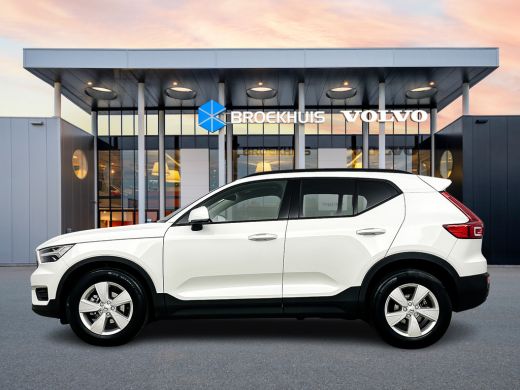 Volvo  XC40 T2 Momentum Core | Navigatie | Stoel/stuur/achterbankverwarming | Standkachel | Apple Carplay | P... ActivLease financial lease