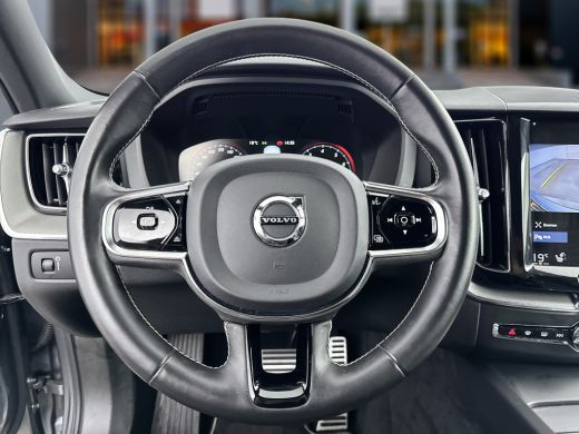 Volvo  XC60 B4 R-Design | 19" | Adaptieve cruise | BLIS | Parkeercamera | sStoel/stuurverwarming | Elektr. ve... ActivLease financial lease