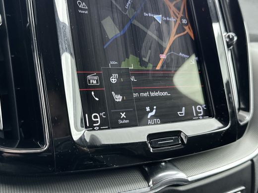 Volvo  XC60 B4 R-Design | 19" | Adaptieve cruise | BLIS | Parkeercamera | sStoel/stuurverwarming | Elektr. ve... ActivLease financial lease