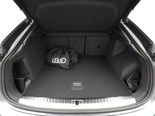 Audi Q3 Sportback 45 TFSI e S Edition 20" lichtmetaal Navi+ Smartphone interface Verw. voorstoelen ActivLease financial lease