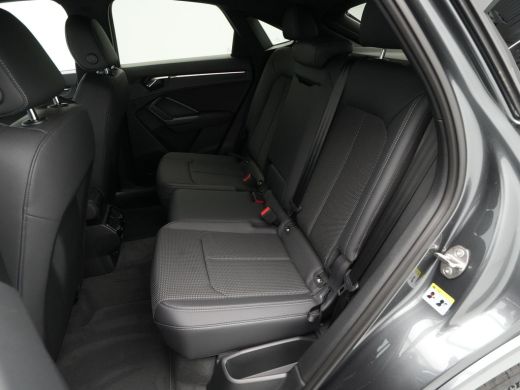 Audi Q3 Sportback 45 TFSI e S Edition 20" lichtmetaal Navi+ Smartphone interface Verw. voorstoelen ActivLease financial lease