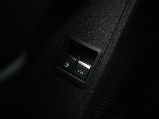 Audi Q3 Sportback 45 TFSI e S Edition 20" lichtmetaal Navi+ Smartphone interface Verw. voorstoelen ActivLease financial lease