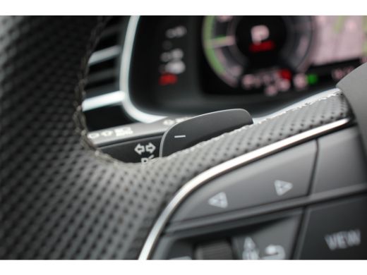 Audi Q7 60 TFSI E QUATTRO S-LINE | EL. TREKHAAK | LUCHTVERING | ADAPTIVE CRUISE | STOEL & STUURVERWARMING... ActivLease financial lease