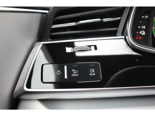 Audi Q7 60 TFSI E QUATTRO S-LINE | EL. TREKHAAK | LUCHTVERING | ADAPTIVE CRUISE | STOEL & STUURVERWARMING... ActivLease financial lease