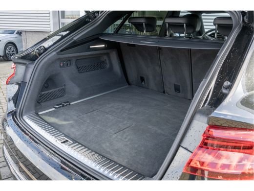 Audi Q8 Audi 60 TFSI e quattro Pro Line S Competition 22 inch velgen/Adaptieve cruise control/Optiekpakke... ActivLease financial lease