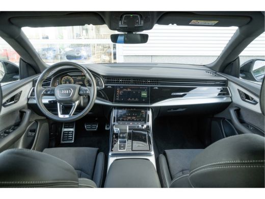 Audi Q8 Audi 60 TFSI e quattro Pro Line S Competition 22 inch velgen/Adaptieve cruise control/Optiekpakke... ActivLease financial lease