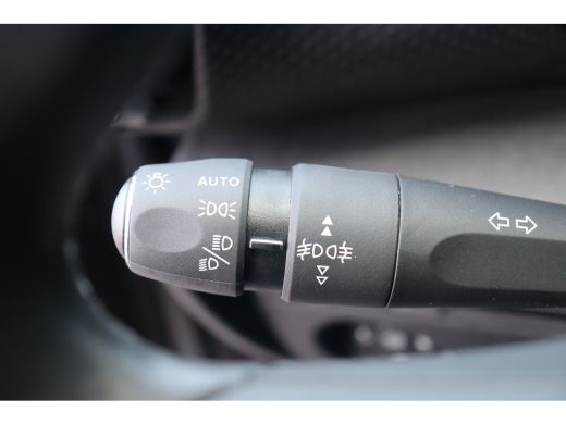 Citroën C4 1.2 PURETECH 130PK SHINE / NAVI / LEDER / CLIMA / FULL-LED / PDC / 18" LMV / CAMERA / HUD / KEYLE... ActivLease financial lease