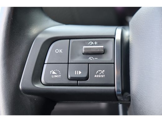 Citroën C4 1.2 PURETECH 130PK SHINE / NAVI / LEDER / CLIMA / FULL-LED / PDC / 18" LMV / CAMERA / HUD / KEYLE... ActivLease financial lease