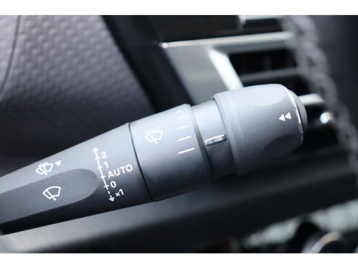 Citroën C4 1.2 PURETECH 130PK SHINE / NAVI / LEDER / CLIMA / FULL-LED / PDC / 18" LMV / CAMERA / HUD / KEYLE... ActivLease financial lease