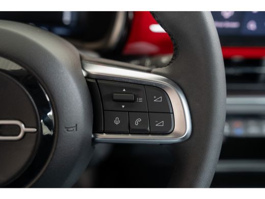 Fiat 600E Fiat RED 54 kWh | Apple Carplay & Android Auto | Parkeersensoren | Cruise Controle | Fabrieksgara... ActivLease financial lease