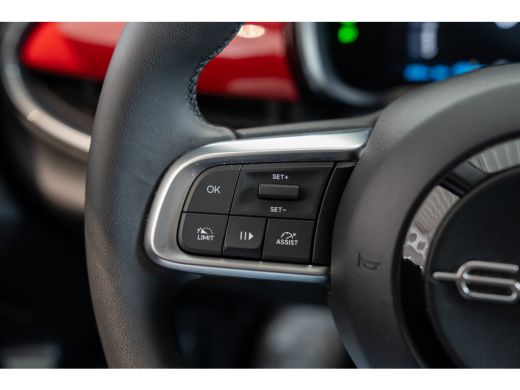 Fiat 600E Fiat RED 54 kWh | Apple Carplay & Android Auto | Parkeersensoren | Cruise Controle | Fabrieksgara... ActivLease financial lease