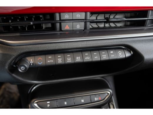 Fiat 600E Fiat RED 54 kWh | Apple Carplay & Android Auto | Parkeersensoren | Cruise Controle | Fabrieksgara... ActivLease financial lease