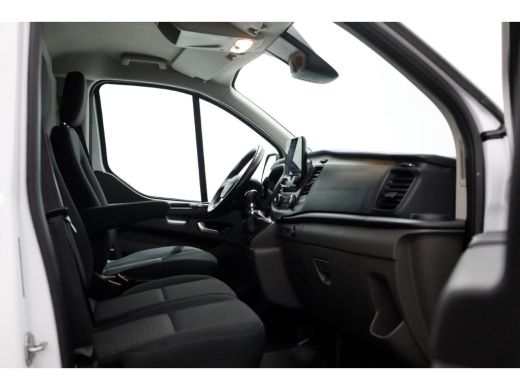 Ford Transit Custom 2.0 TDCI E6 L2H1 Trend Airco/Navi/Camera Trekhaak 2800kg 11-2019 ActivLease financial lease