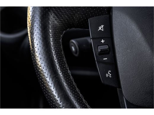 Iveco Daily 35S16 L2H2 | Automaat | 160PK | 3.5T Trekgewicht | 7-Zits | Cruise | Camera | PDC | Climate | Imp... ActivLease financial lease