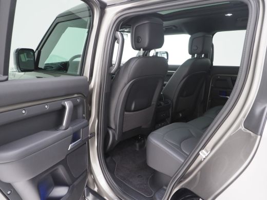 Land Rover Defender 110 P400e 110 X-Dynamic HSE | Head-up | El. trekhaak | Koel/verw voorstoelen | 22 Inch | Meridian... ActivLease financial lease