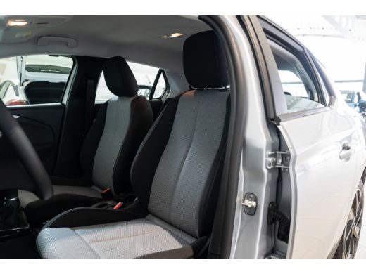 Opel Corsa 1.2 Edition | Apple Carplay & Android Auto | 16 Inch lm velgen | Parkeersensoren | Cruise Controle | ActivLease financial lease
