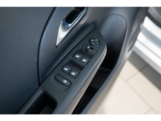Opel Corsa 1.2 Edition | Apple Carplay & Android Auto | Camera | Parkeersensoren | Cruise Controle | ActivLease financial lease