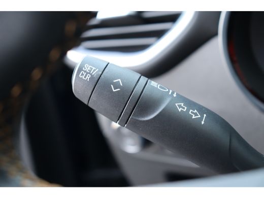 Opel Crossland X 1.2 TURBO 110PK INNOVATION+ / NAVI / LEDER / CLIMA / LED / PDC / 16" LMV / BLUETOOTH / CRUISECONT... ActivLease financial lease
