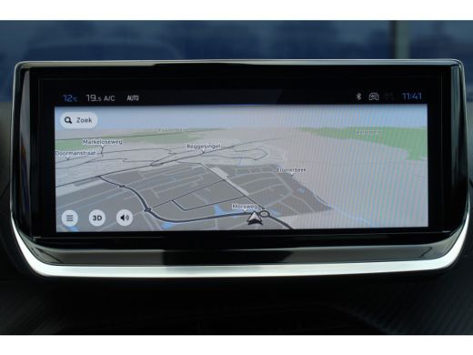 Peugeot 2008 1.2 130 Allure | CarPlay | 17" LMV | LED | Leder/Stof | Cruise | Bluetooth | Clima | ActivLease financial lease