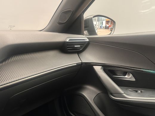 Peugeot 2008 1.2 PureTech Allure Pack LED koplampen | Adaptieve cruise controle| Achteruitrijcamera | Airco (a... ActivLease financial lease