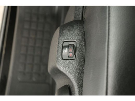Peugeot Expert 231L 2.0 BlueHDI L3H1 177PK Automaat Airco 360Camera Cruise Carplay PDC LED 3 Persoons ActivLease financial lease