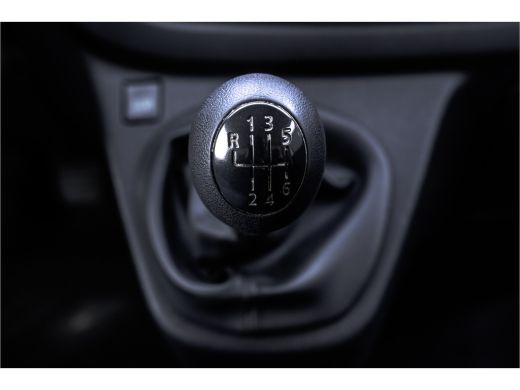 Renault Trafic 1.6 dCi | L1H1 | Navigatie | Cruise | Inrichting | PDC | Airco | Euro 6 ActivLease financial lease