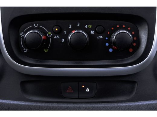 Renault Trafic 1.6 dCi | L1H1 | Navigatie | Cruise | Inrichting | PDC | Airco | Euro 6 ActivLease financial lease