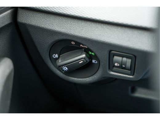 Skoda Kamiq 1.0 TSI 110pk DSG Ambition | Metaalkleur | Upgrade Pakket | Vierseizoenen banden ActivLease financial lease