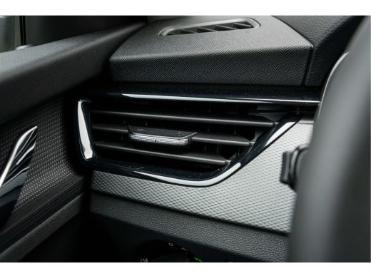 Skoda Kamiq 1.0 TSI 110pk DSG Ambition | Metaalkleur | Upgrade Pakket | Vierseizoenen banden ActivLease financial lease