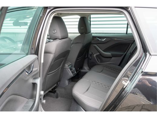 Skoda Kamiq 1.0 TSI 110pk DSG Ambition | Metaalkleur | Upgrade Pakket | Vierseizoenen banden ActivLease financial lease